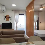 Lägenhet Thea Boutique Residence, Luxury Living *