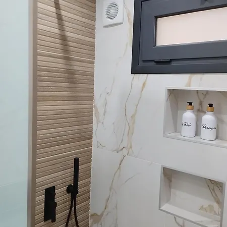 Апартаменти Thea Boutique Residence, Luxury Living